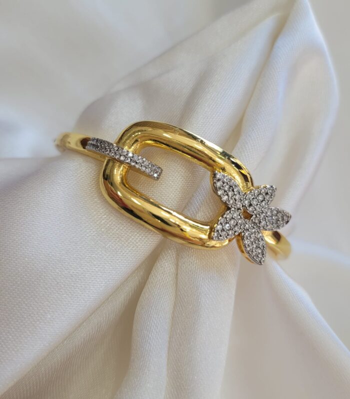 ALTIN KAPLAMA VIP ÇİÇEK KELEPÇE