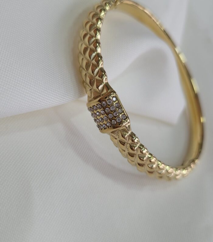 ALTIN KAPLAMA TAŞLI TASARIM ZARİF KELEPÇE